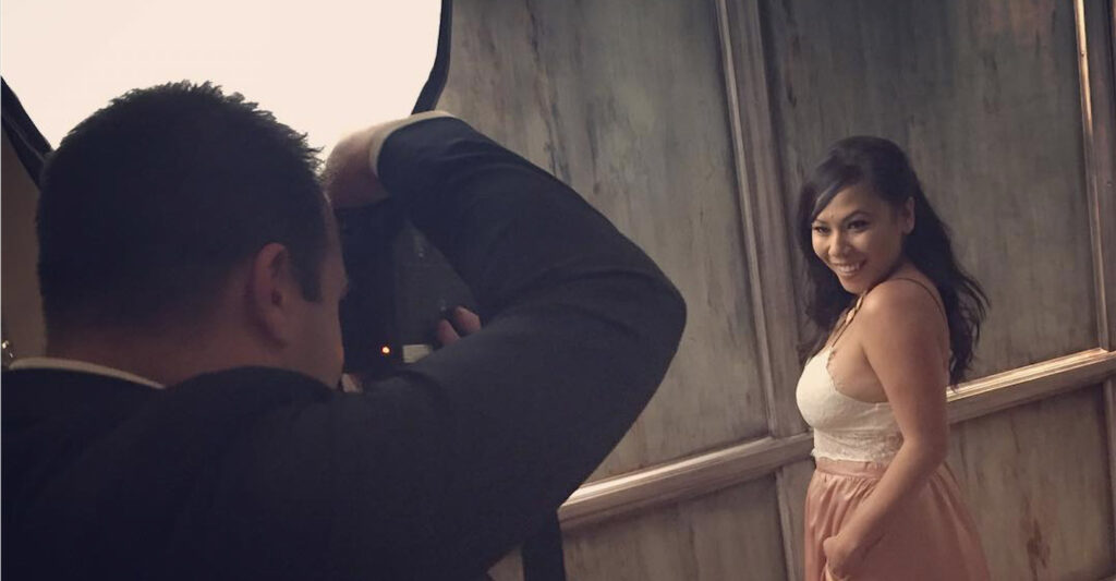 Mary ans Justin Marantz shooting Vanity-Fair-like images at showit united photography conference with Jessica Q